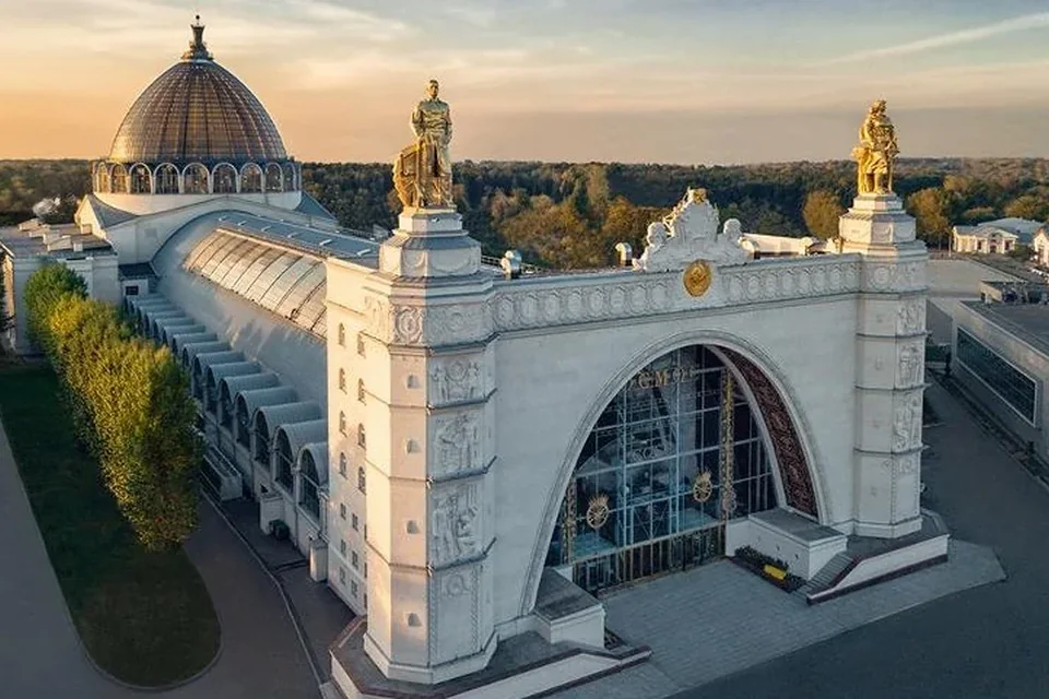 Центр космонавтики и авиации (Павильон "Космос")