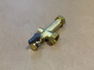 Соединительный угольник удлиненный G 1 НГ х G 1 НГ, 88х35 мм, с краном Optiflex KFE